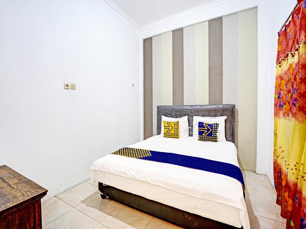 פרובולינגו Oyo 90943 Mochi 88 Homestay מראה חיצוני תמונה