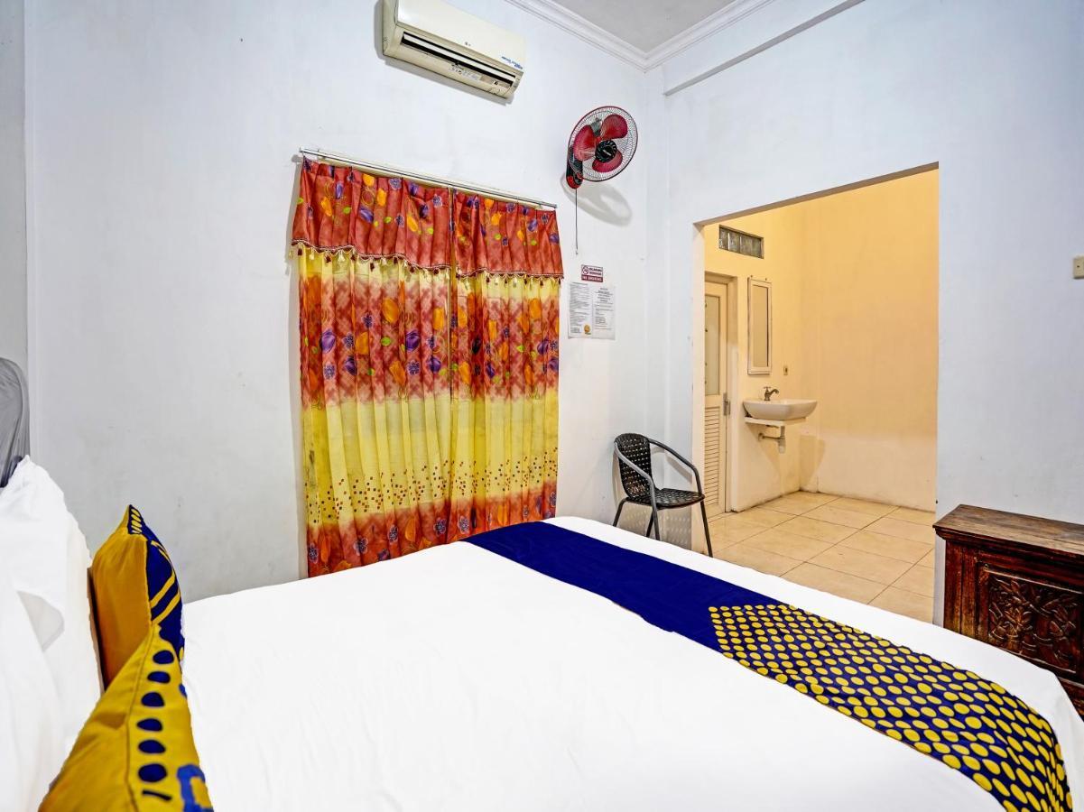 פרובולינגו Oyo 90943 Mochi 88 Homestay מראה חיצוני תמונה