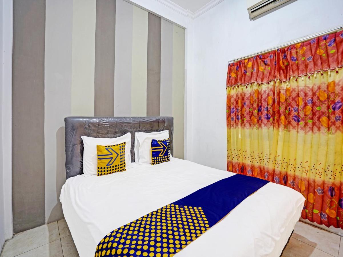 פרובולינגו Oyo 90943 Mochi 88 Homestay מראה חיצוני תמונה