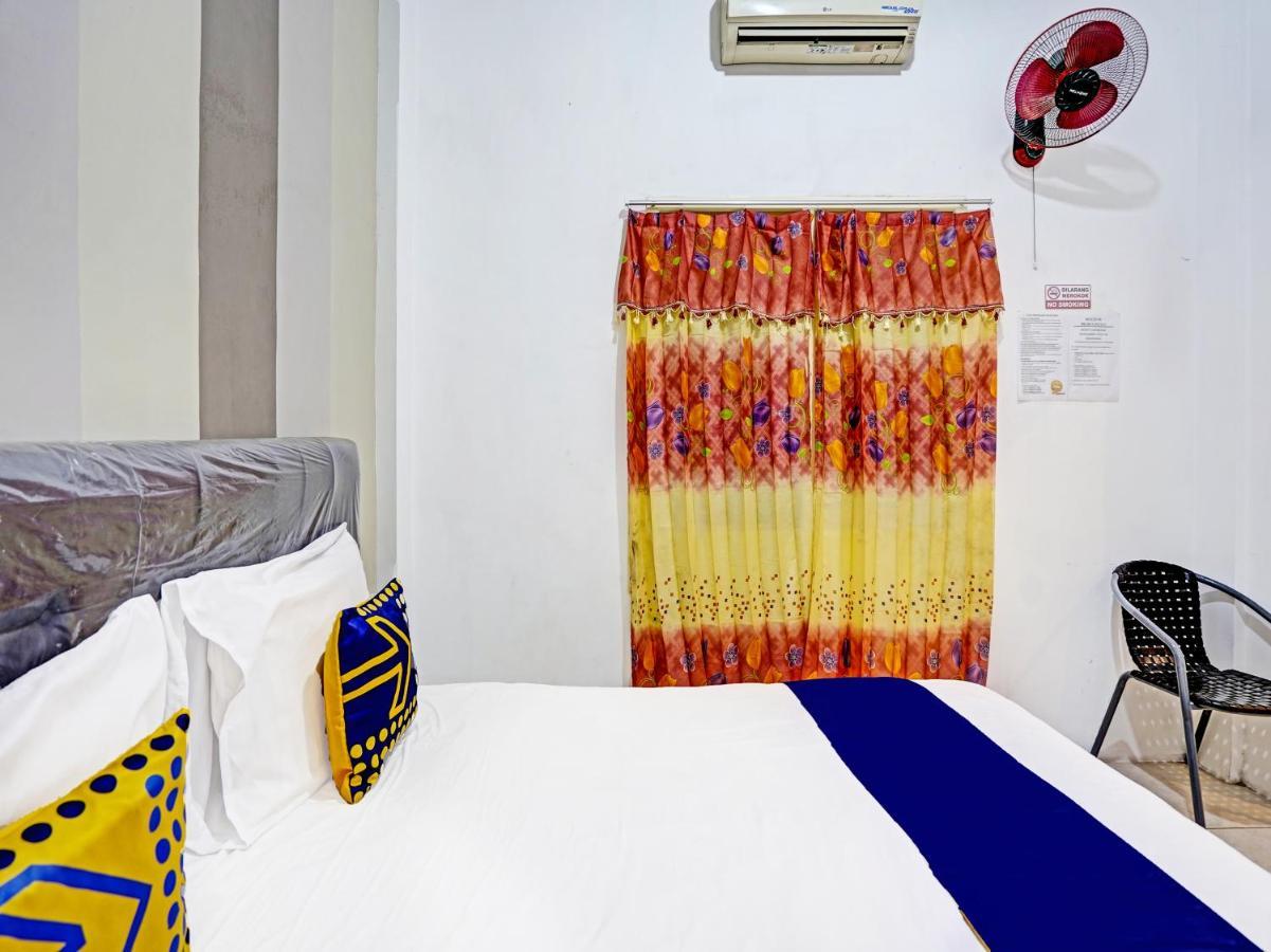 פרובולינגו Oyo 90943 Mochi 88 Homestay מראה חיצוני תמונה