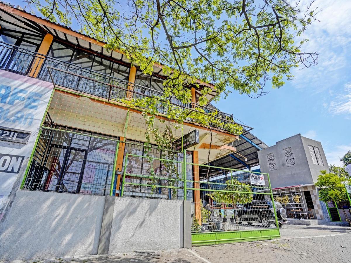 פרובולינגו Oyo 90943 Mochi 88 Homestay מראה חיצוני תמונה