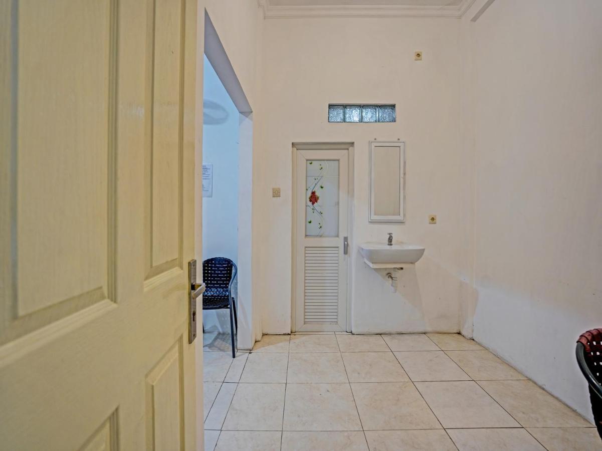 פרובולינגו Oyo 90943 Mochi 88 Homestay מראה חיצוני תמונה